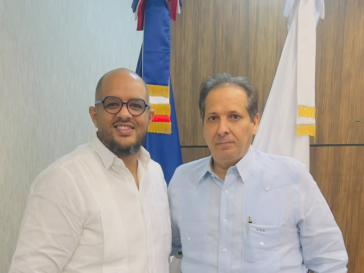 Miguel Cano en coordinación de Salud Pública